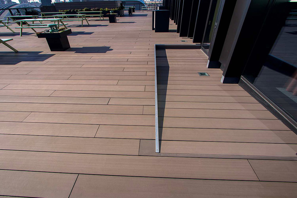 google-hq-inclined-terrace-buzon-pedestals